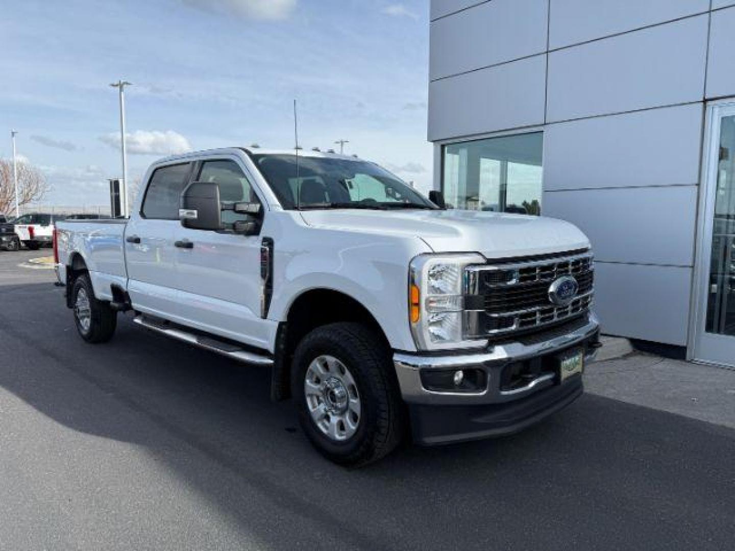 2023 Oxford White /Medium Dark Slate FORD F350 XLT (1FT8W3BN9PE) with an 7.3L V-8 DEVCT variable valve control engine, AUTOMATIC transmission, located at 1235 N Woodruff Ave., Idaho Falls, 83401, (208) 523-1053, 43.507172, -112.000488 - At Timberline Auto, finding a great deal on your next vehicle is always easy! Our experienced sales staff's goal is to help find you the right vehicle at the right price! Our knowledgeable finance department has options for almost any credit score. We offer extended service contract options to prote - Photo#8