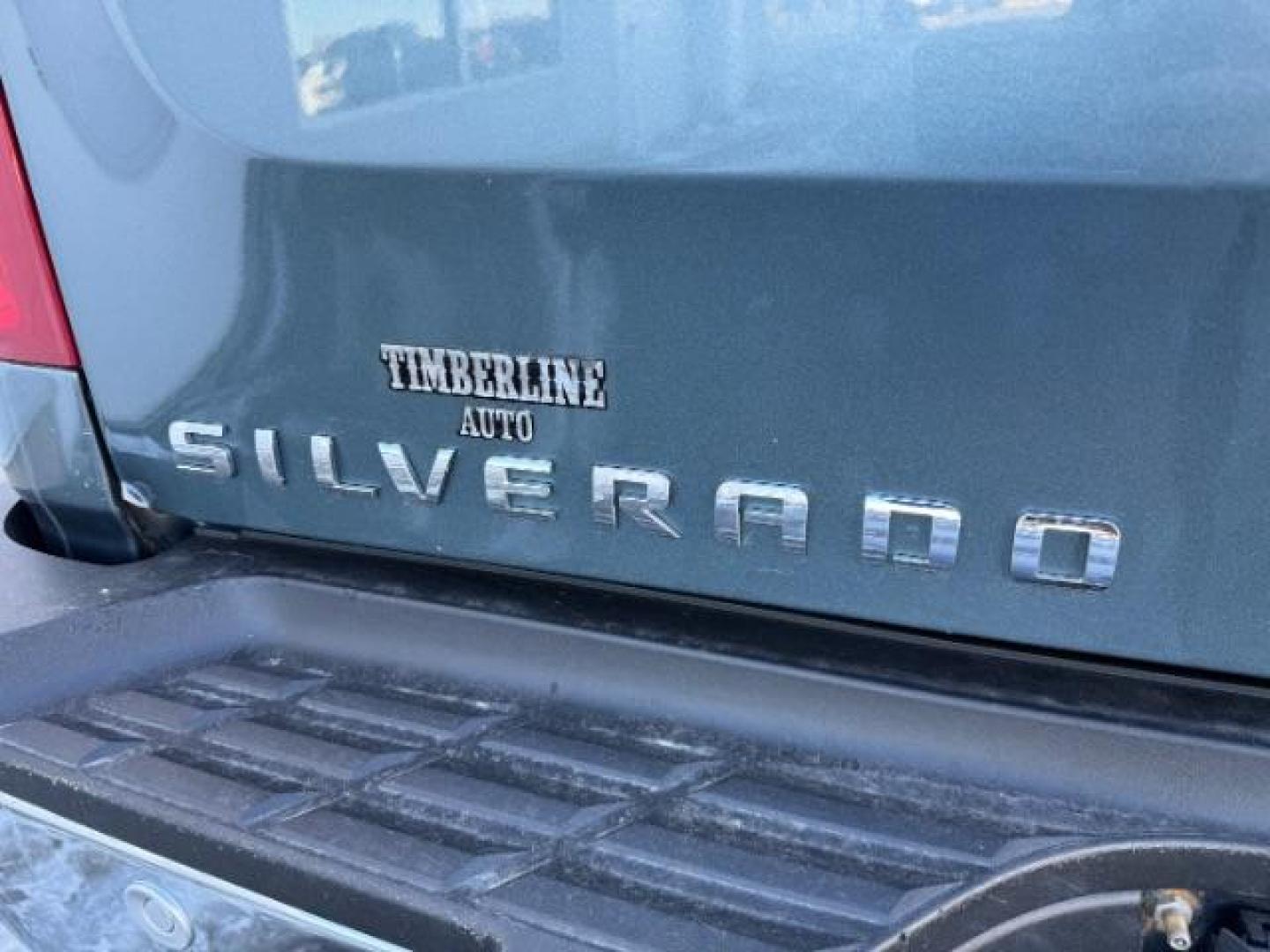 2009 BLUE /LEATHER CHEVY 2500 LTZ (1GCHK43619F) with an 6.6 engine, AUTOMATIC transmission, located at 1235 N Woodruff Ave., Idaho Falls, 83401, (208) 523-1053, 43.507172, -112.000488 - Photo#13
