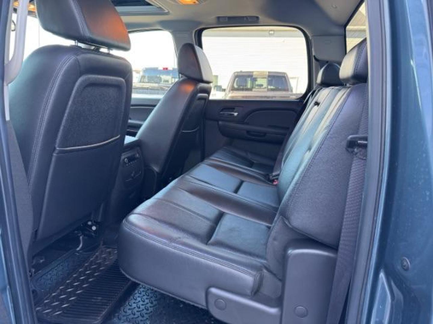 2009 BLUE /LEATHER CHEVY 2500 LTZ (1GCHK43619F) with an 6.6 engine, AUTOMATIC transmission, located at 1235 N Woodruff Ave., Idaho Falls, 83401, (208) 523-1053, 43.507172, -112.000488 - Photo#17