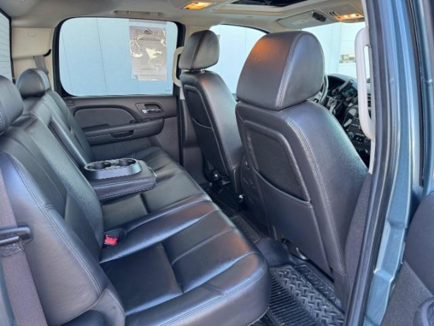 2009 BLUE /LEATHER CHEVY 2500 LTZ (1GCHK43619F) with an 6.6 engine, AUTOMATIC transmission, located at 1235 N Woodruff Ave., Idaho Falls, 83401, (208) 523-1053, 43.507172, -112.000488 - Photo#18