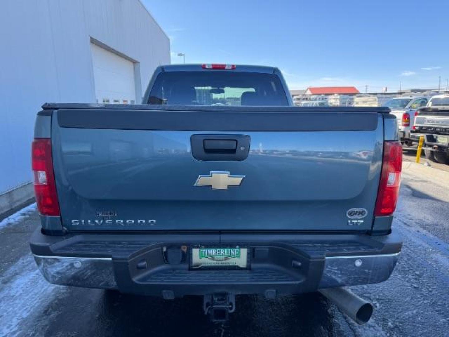 2009 BLUE /LEATHER CHEVY 2500 LTZ (1GCHK43619F) with an 6.6 engine, AUTOMATIC transmission, located at 1235 N Woodruff Ave., Idaho Falls, 83401, (208) 523-1053, 43.507172, -112.000488 - Photo#6