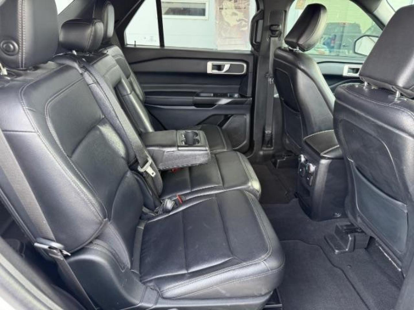 2020 Oxford White /Ebony FORD EXPLORER XLT (1FMSK8DH3LG) with an EcoBoost 2.3L I-4 gasoline direct injection engine, AUTOMATIC transmission, located at 1235 N Woodruff Ave., Idaho Falls, 83401, (208) 523-1053, 43.507172, -112.000488 - At Timberline Auto, finding a great deal on your next vehicle is always easy! Our experienced sales staff's goal is to help find you the right vehicle at the right price! Our knowledgeable finance department has options for almost any credit score. We offer extended service contract options to prote - Photo#18