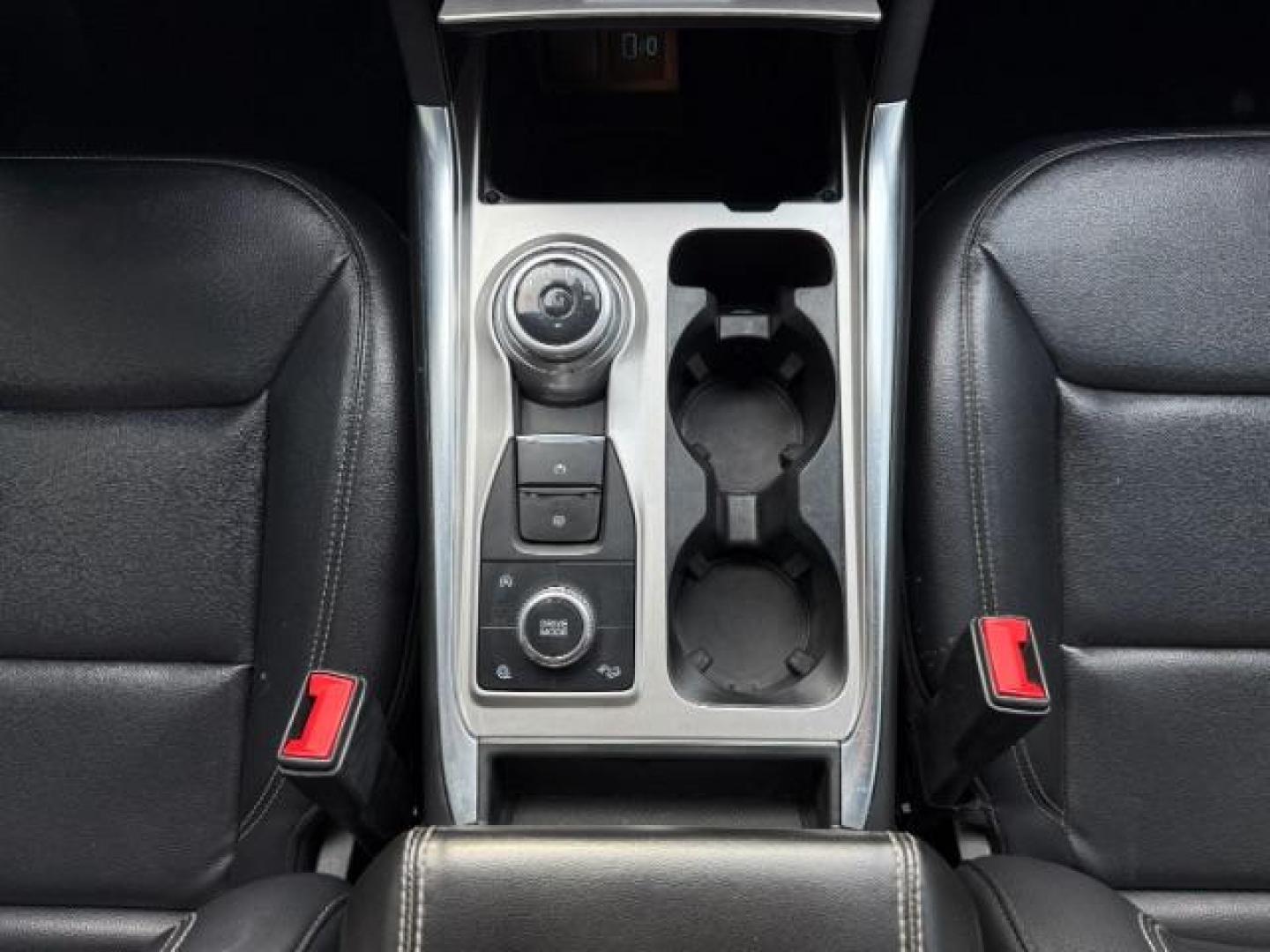 2020 Oxford White /Ebony FORD EXPLORER XLT (1FMSK8DH3LG) with an EcoBoost 2.3L I-4 gasoline direct injection engine, AUTOMATIC transmission, located at 1235 N Woodruff Ave., Idaho Falls, 83401, (208) 523-1053, 43.507172, -112.000488 - At Timberline Auto, finding a great deal on your next vehicle is always easy! Our experienced sales staff's goal is to help find you the right vehicle at the right price! Our knowledgeable finance department has options for almost any credit score. We offer extended service contract options to prote - Photo#24