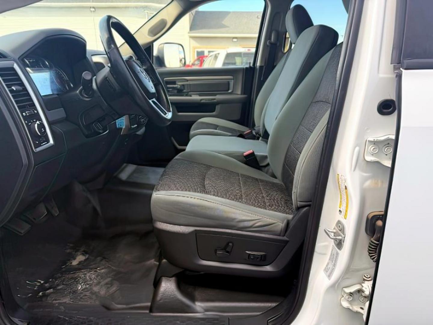 2015 WHITE /CLOTH RAM 3500 BIGHORN (3C63R3DL7FG) with an 6.7 engine, AUTOMATIC transmission, located at 1235 N Woodruff Ave., Idaho Falls, 83401, (208) 523-1053, 43.507172, -112.000488 - Photo#10