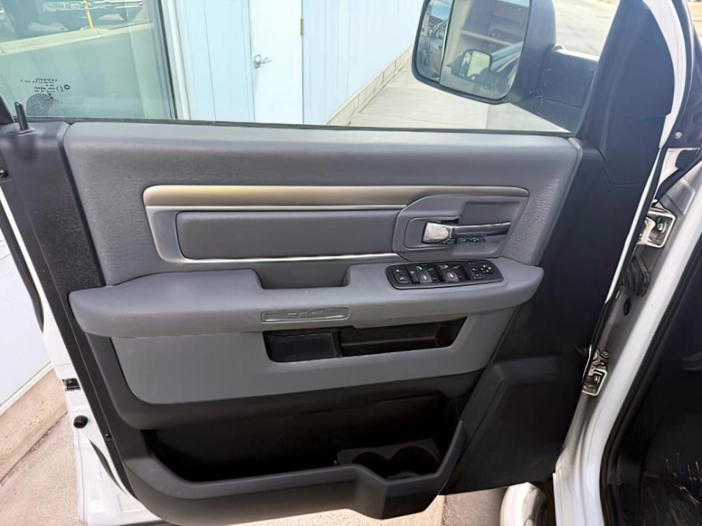 2015 WHITE /CLOTH RAM 3500 BIGHORN (3C63R3DL7FG) with an 6.7 engine, AUTOMATIC transmission, located at 1235 N Woodruff Ave., Idaho Falls, 83401, (208) 523-1053, 43.507172, -112.000488 - Photo#12