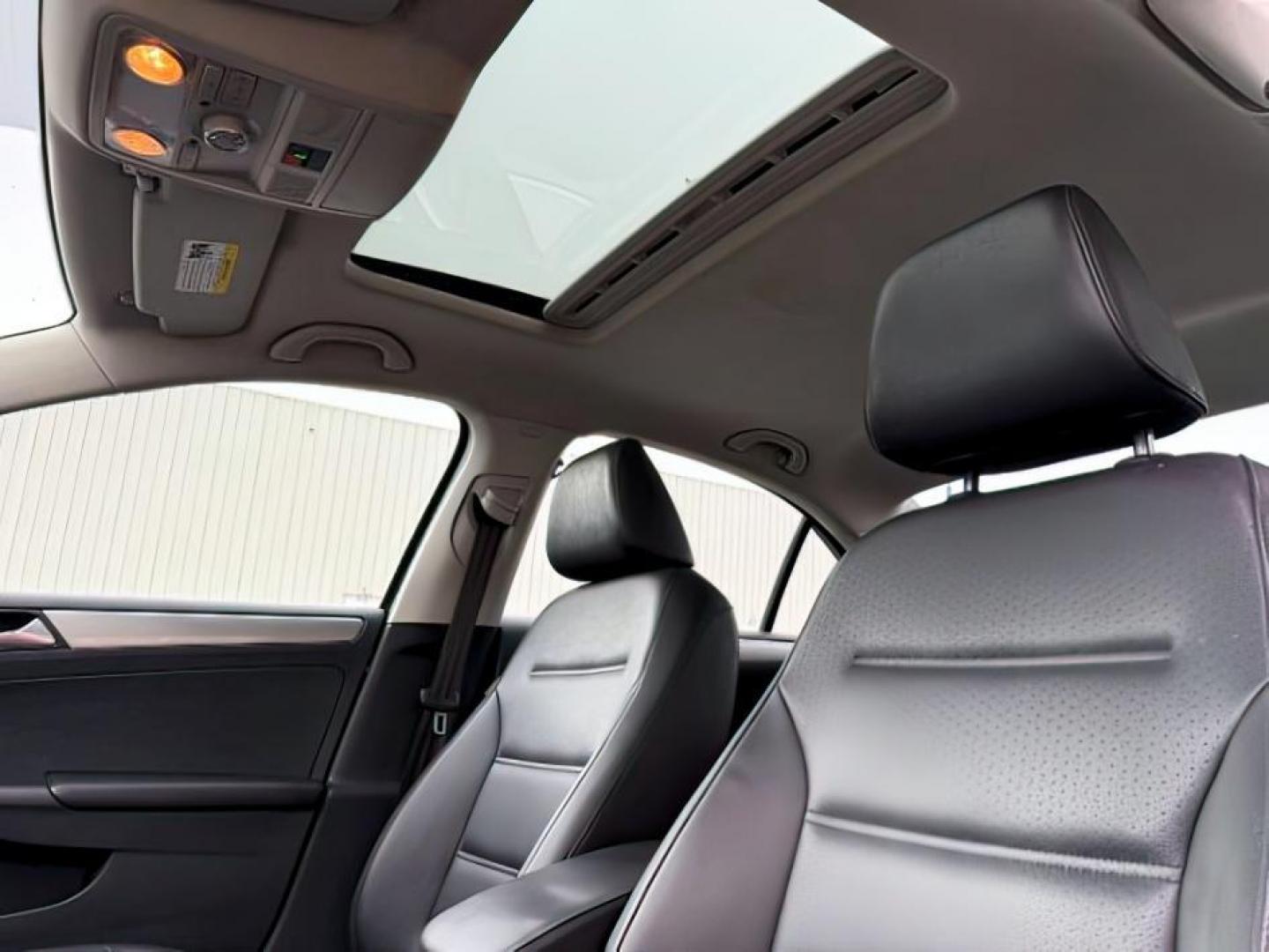 2017 GRAY /LEATHER Volkswagen JETTA (3VWDB7AJ4HM) with an 4CYL engine, Automatic transmission, located at 1175 N Woodruff Ave, Idaho Falls, ID, 83401, 43.506901, -111.999657 - At Timberline Auto, finding a great deal on your next vehicle is always easy! Our experienced sales staff's goal is to help find you the right vehicle at the right price! Our knowledgeable finance department has options for almost any credit score. We offer extended service contract options to prote - Photo#13