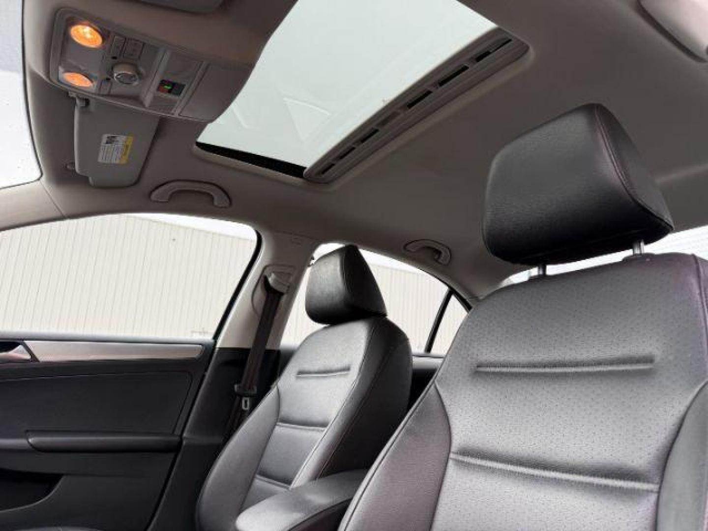 2017 GRAY /LEATHER VW JETTA SE (3VWDB7AJ4HM) with an 4CYL engine, AUTOMATIC transmission, located at 1235 N Woodruff Ave., Idaho Falls, 83401, (208) 523-1053, 43.507172, -112.000488 - At Timberline Auto, finding a great deal on your next vehicle is always easy! Our experienced sales staff's goal is to help find you the right vehicle at the right price! Our knowledgeable finance department has options for almost any credit score. We offer extended service contract options to prote - Photo#13