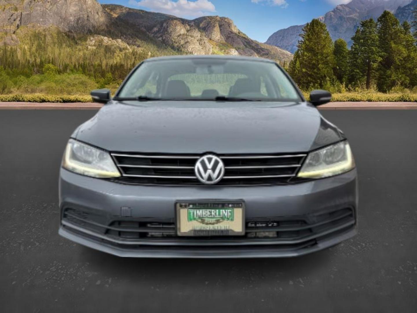 2017 GRAY /LEATHER VW JETTA SE (3VWDB7AJ4HM) with an 4CYL engine, AUTOMATIC transmission, located at 1235 N Woodruff Ave., Idaho Falls, 83401, (208) 523-1053, 43.507172, -112.000488 - At Timberline Auto, finding a great deal on your next vehicle is always easy! Our experienced sales staff's goal is to help find you the right vehicle at the right price! Our knowledgeable finance department has options for almost any credit score. We offer extended service contract options to prote - Photo#6