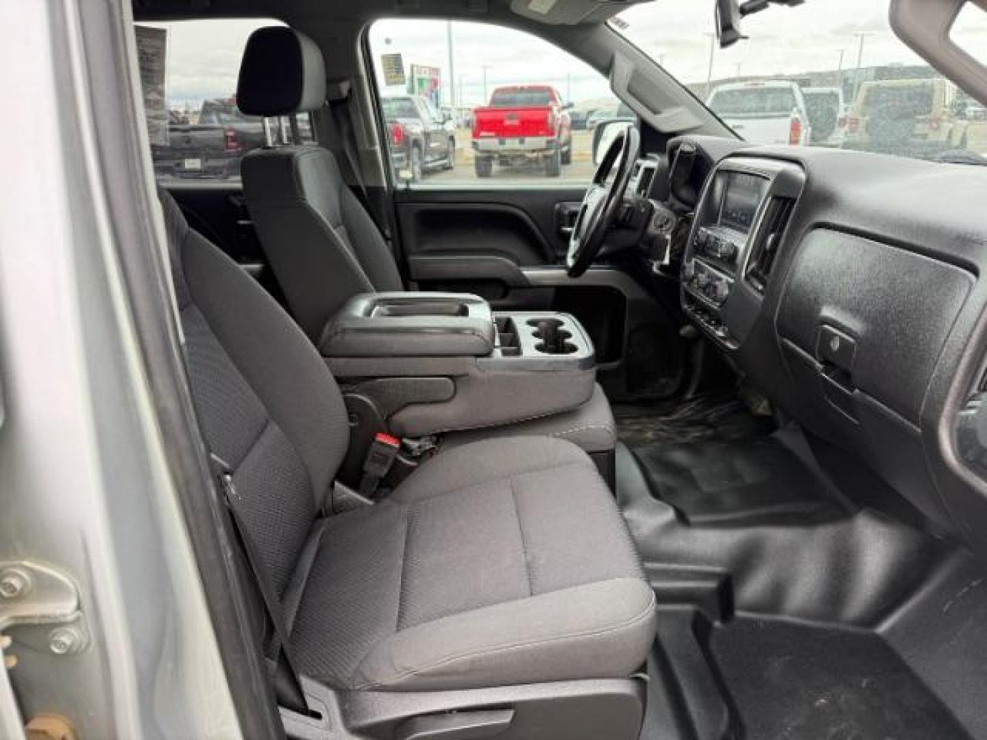 2019 Silver Ice Metallic /Jet Black Chevrolet Silverado 2500HD LT | LT (1GC1KSEY3KF) with an Duramax 6.6L V-8 diesel direct injection engine, AUTOMATIC transmission, located at 1235 N Woodruff Ave., Idaho Falls, 83401, (208) 523-1053, 43.507172, -112.000488 - Photo#17