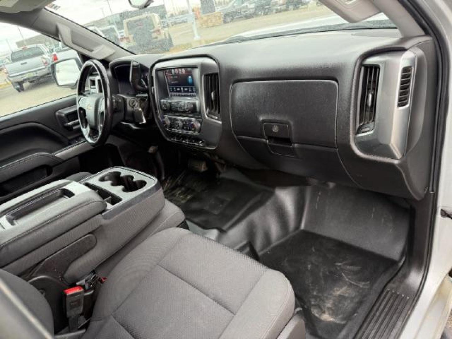 2019 Silver Ice Metallic /Jet Black Chevrolet Silverado 2500HD LT | LT (1GC1KSEY3KF) with an Duramax 6.6L V-8 diesel direct injection engine, AUTOMATIC transmission, located at 1235 N Woodruff Ave., Idaho Falls, 83401, (208) 523-1053, 43.507172, -112.000488 - Photo#18