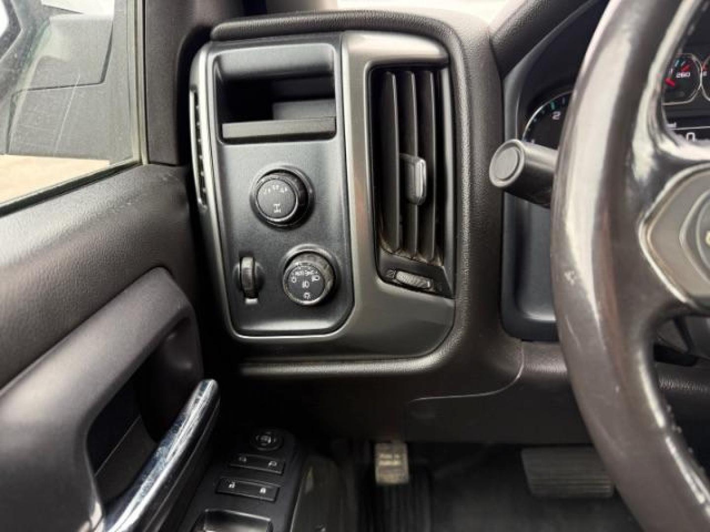 2019 Silver Ice Metallic /Jet Black Chevrolet Silverado 2500HD LT | LT (1GC1KSEY3KF) with an Duramax 6.6L V-8 diesel direct injection engine, AUTOMATIC transmission, located at 1235 N Woodruff Ave., Idaho Falls, 83401, (208) 523-1053, 43.507172, -112.000488 - Photo#26