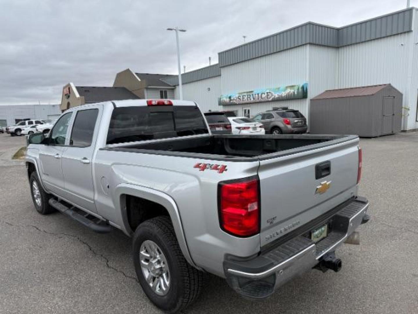 2019 Silver Ice Metallic /Jet Black Chevrolet Silverado 2500HD LT | LT (1GC1KSEY3KF) with an Duramax 6.6L V-8 diesel direct injection engine, AUTOMATIC transmission, located at 1235 N Woodruff Ave., Idaho Falls, 83401, (208) 523-1053, 43.507172, -112.000488 - Photo#2