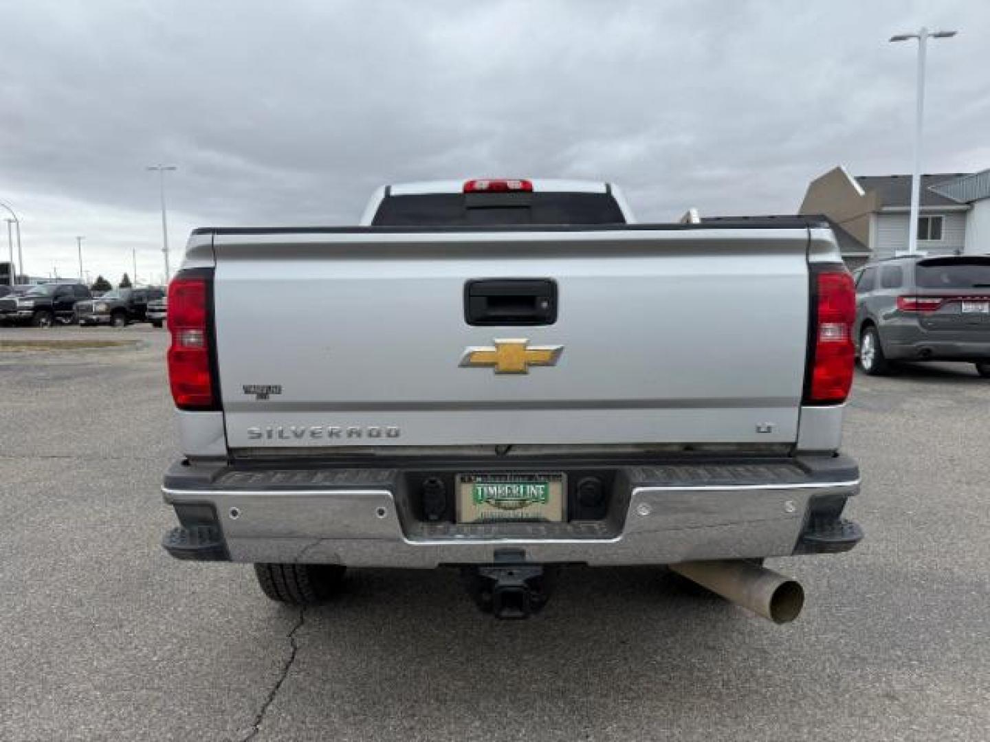 2019 Silver Ice Metallic /Jet Black Chevrolet Silverado 2500HD LT | LT (1GC1KSEY3KF) with an Duramax 6.6L V-8 diesel direct injection engine, AUTOMATIC transmission, located at 1235 N Woodruff Ave., Idaho Falls, 83401, (208) 523-1053, 43.507172, -112.000488 - Photo#3