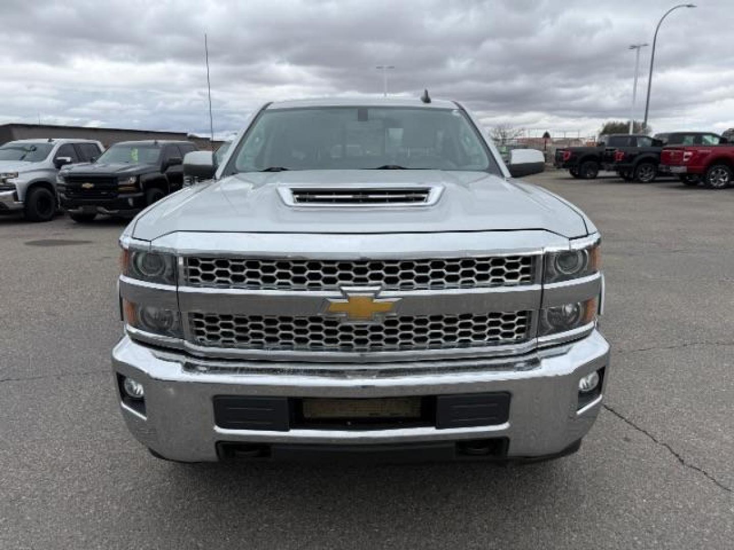 2019 Silver Ice Metallic /Jet Black Chevrolet Silverado 2500HD LT | LT (1GC1KSEY3KF) with an Duramax 6.6L V-8 diesel direct injection engine, AUTOMATIC transmission, located at 1235 N Woodruff Ave., Idaho Falls, 83401, (208) 523-1053, 43.507172, -112.000488 - Photo#7