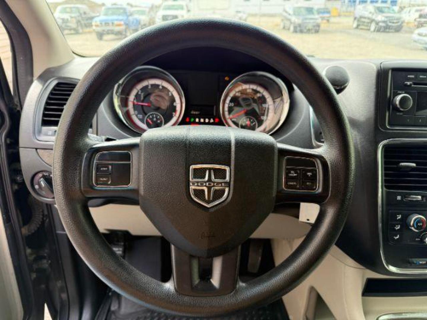 2014 GRAY /Black Dodge Grand Caravan SXT (2C4RDGCG5ER) with an 3.6L V-6 DOHC engine, AUTOMATIC transmission, located at 1235 N Woodruff Ave., Idaho Falls, 83401, (208) 523-1053, 43.507172, -112.000488 - At Timberline Auto, finding a great deal on your next vehicle is always easy! Our experienced sales staff's goal is to help find you the right vehicle at the right price! Our knowledgeable finance department has options for almost any credit score. We offer extended service contract options to prote - Photo#11