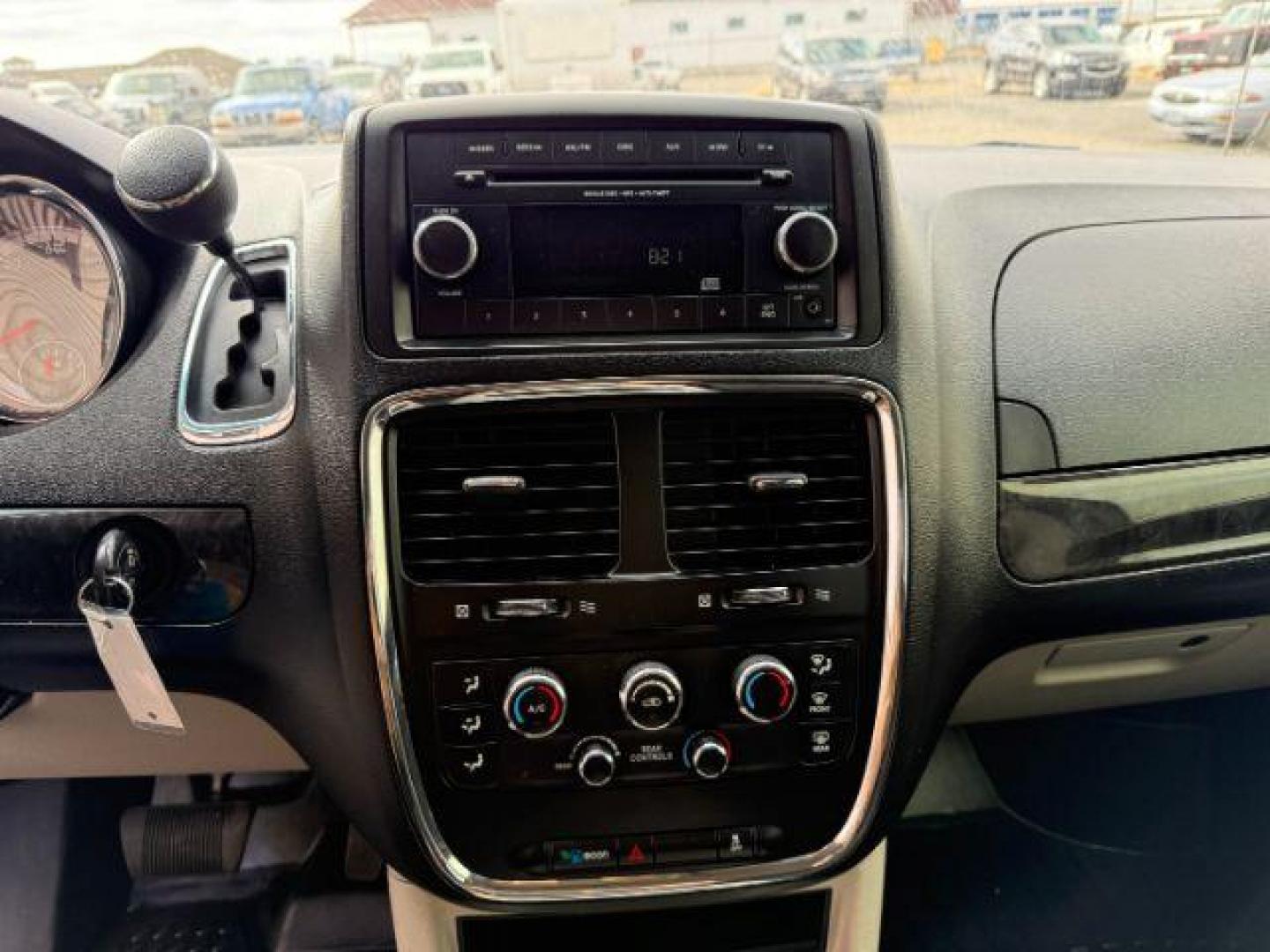 2014 GRAY /Black Dodge Grand Caravan SXT (2C4RDGCG5ER) with an 3.6L V-6 DOHC engine, AUTOMATIC transmission, located at 1235 N Woodruff Ave., Idaho Falls, 83401, (208) 523-1053, 43.507172, -112.000488 - At Timberline Auto, finding a great deal on your next vehicle is always easy! Our experienced sales staff's goal is to help find you the right vehicle at the right price! Our knowledgeable finance department has options for almost any credit score. We offer extended service contract options to prote - Photo#12
