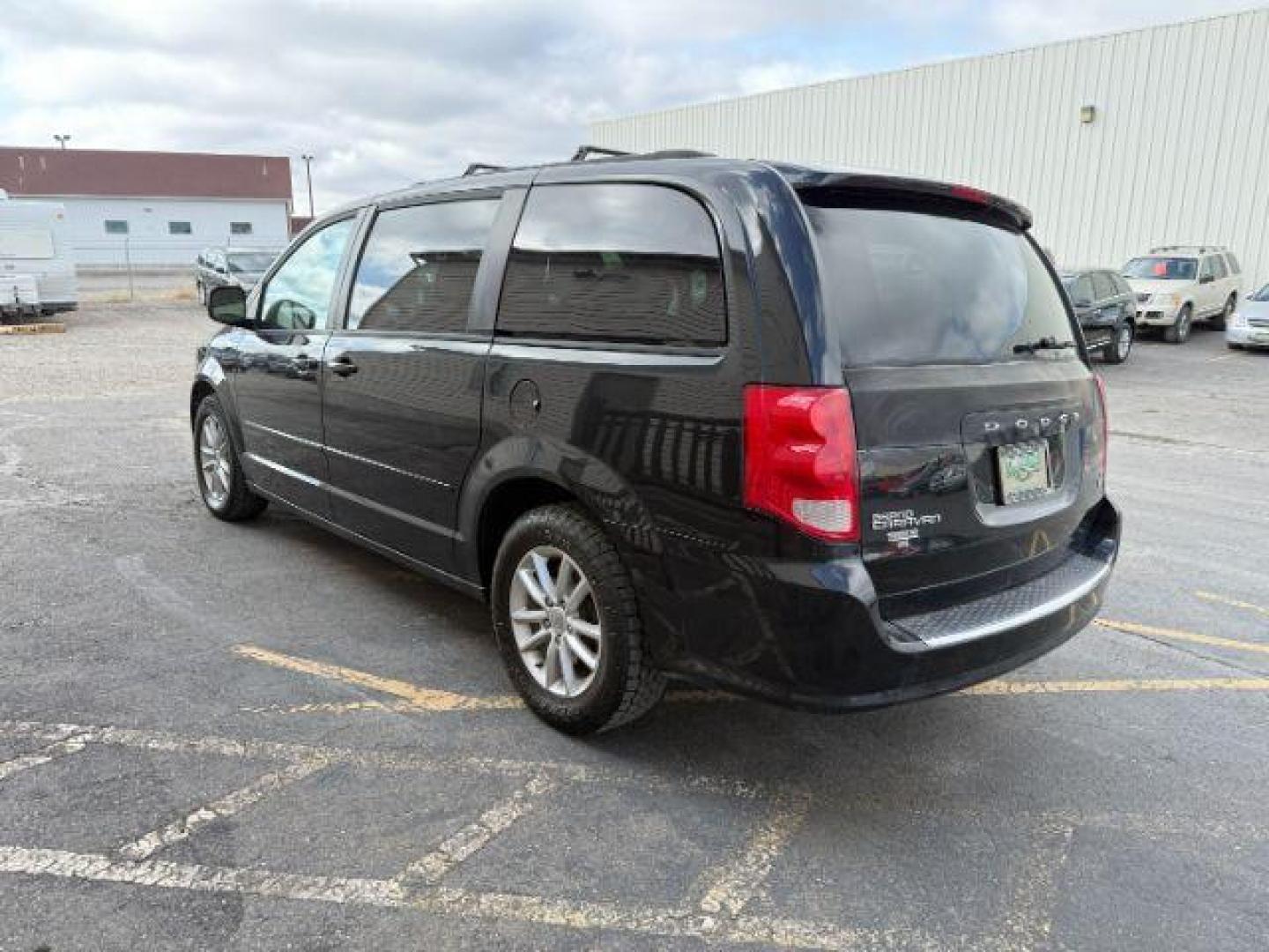 2014 GRAY /Black Dodge Grand Caravan SXT (2C4RDGCG5ER) with an 3.6L V-6 DOHC engine, AUTOMATIC transmission, located at 1235 N Woodruff Ave., Idaho Falls, 83401, (208) 523-1053, 43.507172, -112.000488 - At Timberline Auto, finding a great deal on your next vehicle is always easy! Our experienced sales staff's goal is to help find you the right vehicle at the right price! Our knowledgeable finance department has options for almost any credit score. We offer extended service contract options to prote - Photo#1