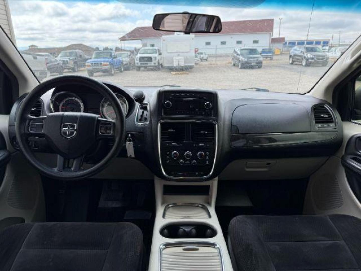 2014 GRAY /Black Dodge Grand Caravan SXT (2C4RDGCG5ER) with an 3.6L V-6 DOHC engine, AUTOMATIC transmission, located at 1235 N Woodruff Ave., Idaho Falls, 83401, (208) 523-1053, 43.507172, -112.000488 - At Timberline Auto, finding a great deal on your next vehicle is always easy! Our experienced sales staff's goal is to help find you the right vehicle at the right price! Our knowledgeable finance department has options for almost any credit score. We offer extended service contract options to prote - Photo#14