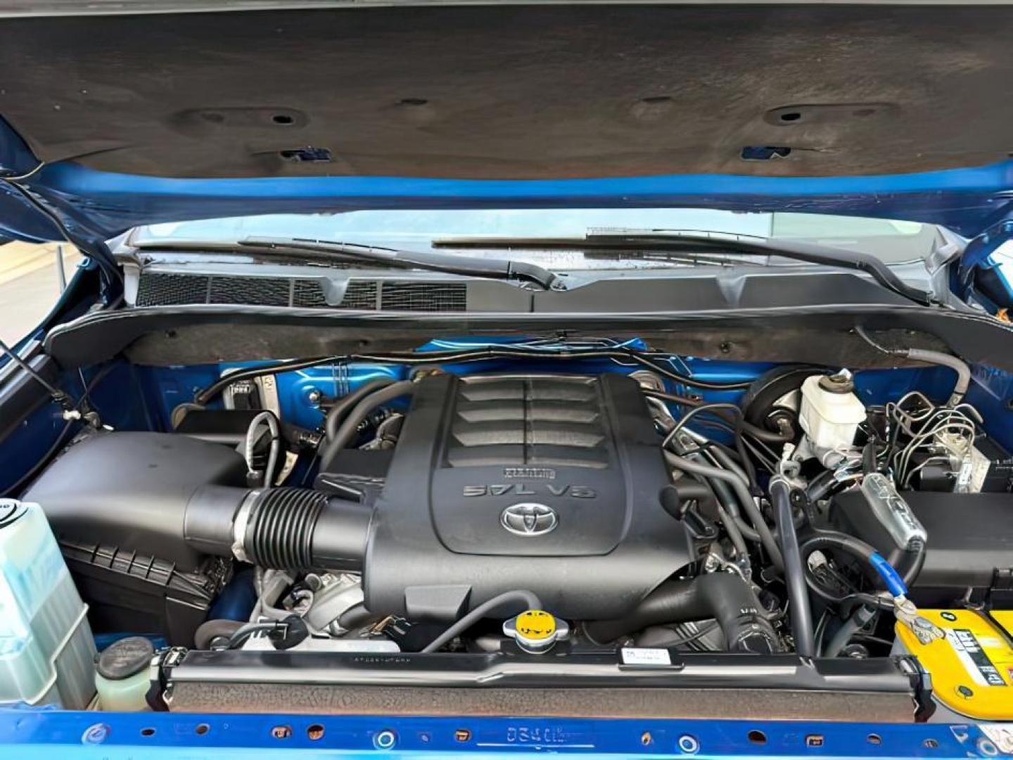 2017 Blazing Blue Pearl /Black Toyota Tundra SR5 5.7L V8 | TRD Pro 5.7L V8 (5TFDY5F1XHX) with an I-FORCE 5.7L V-8 DOHC engine, AUTOMATIC transmission, located at 1235 N Woodruff Ave., Idaho Falls, 83401, (208) 523-1053, 43.507172, -112.000488 - At Timberline Auto, finding a great deal on your next vehicle is always easy! Our experienced sales staff's goal is to help find you the right vehicle at the right price! Our knowledgeable finance department has options for almost any credit score. We offer extended service contract options to prote - Photo#18