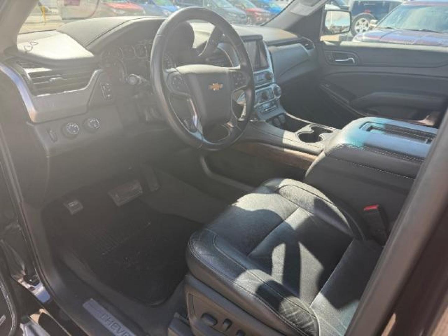 2019 Black /Jet Black Chevrolet Tahoe LT (1GNSKBKC8KR) with an EcoTec3 5.3L V-8 gasoline direct injection engine, AUTOMATIC transmission, located at 1235 N Woodruff Ave., Idaho Falls, 83401, (208) 523-1053, 43.507172, -112.000488 - Photo#11