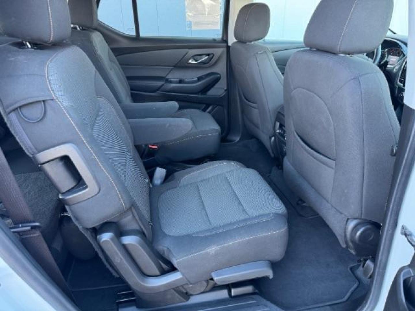 2021 Summit White /Jet Black Chevrolet Traverse AWD LT Cloth (1GNEVGKW1MJ) with an 3.6L V-6 gasoline direct injection engine, AUTOMATIC transmission, located at 1235 N Woodruff Ave., Idaho Falls, 83401, (208) 523-1053, 43.507172, -112.000488 - Photo#14