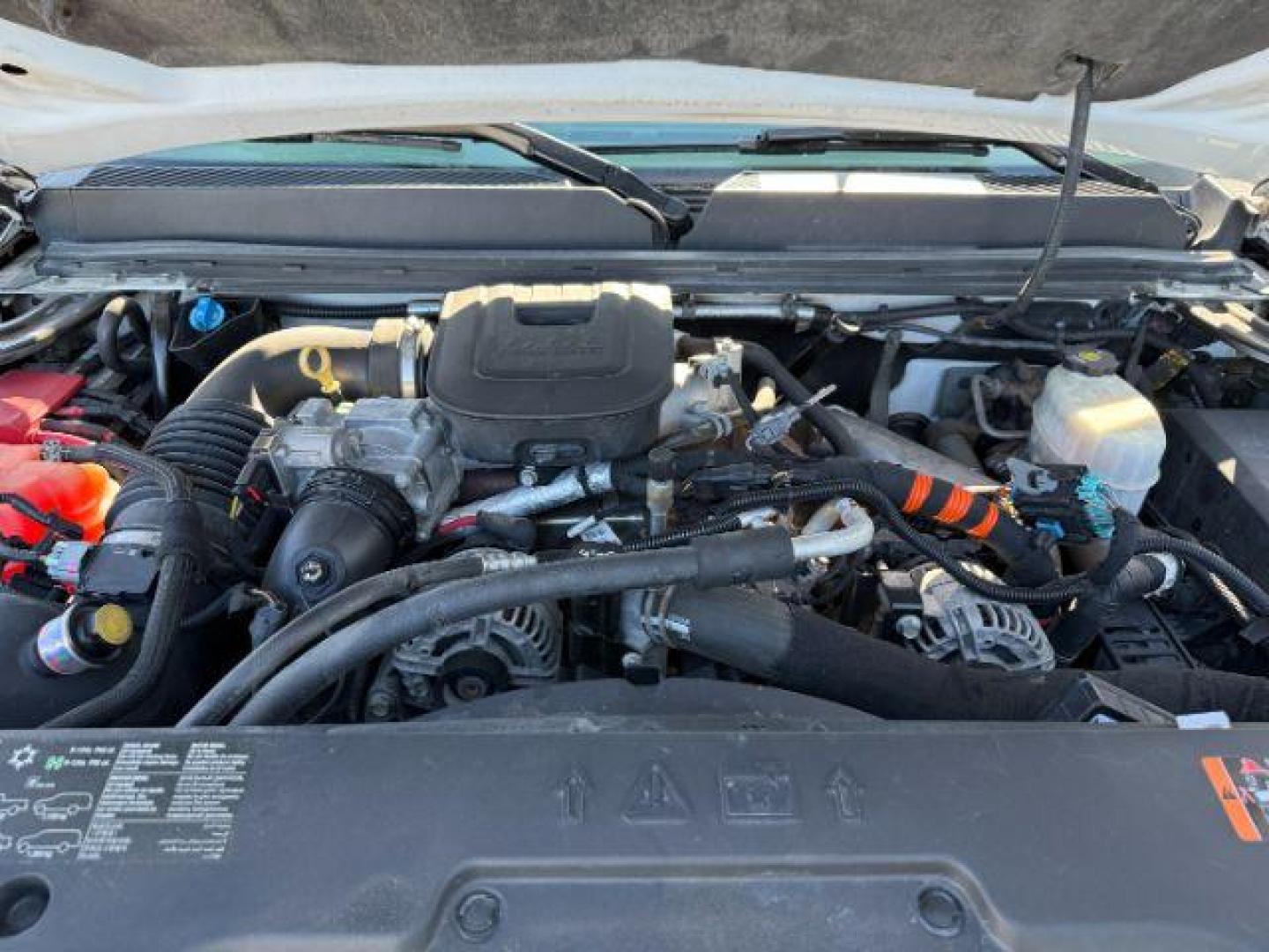 2013 Summit White /Dark Titanium GMC Sierra 2500HD SLE (1GT02ZC87DZ) with an Duramax 6.6L V-8 diesel direct injection engine, AUTOMATIC transmission, located at 1235 N Woodruff Ave., Idaho Falls, 83401, (208) 523-1053, 43.507172, -112.000488 - At Timberline Auto, finding a great deal on your next vehicle is always easy! Our experienced sales staff's goal is to help find you the right vehicle at the right price! Our knowledgeable finance department has options for almost any credit score. We offer extended service contract options to prote - Photo#15
