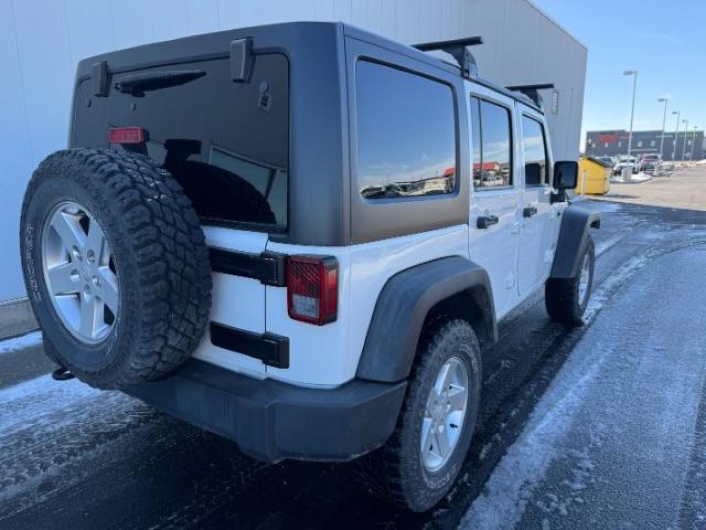 2015 WHITE /BLACK JEEP WRANGLER UNLIMITED SPORT (1C4BJWDG2FL) with an V-6 engine, AUTO transmission, located at 1235 N Woodruff Ave., Idaho Falls, 83401, (208) 523-1053, 43.507172, -112.000488 - Photo#3