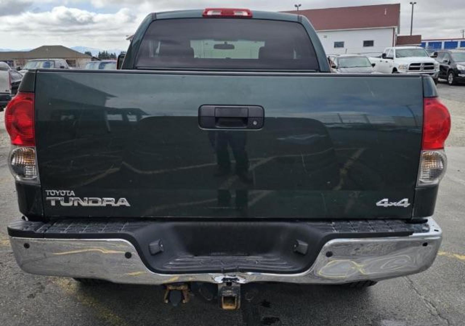 2008 GREEN /Sand Beige Toyota Tundra Base 5.7L V8 | SR5 5.7L V8 (5TFBV541X8X) with an I-FORCE 5.7L V-8 DOHC engine, AUTOMATIC transmission, located at 1235 N Woodruff Ave., Idaho Falls, 83401, (208) 523-1053, 43.507172, -112.000488 - At Timberline Auto, finding a great deal on your next vehicle is always easy! Our experienced sales staff's goal is to help find you the right vehicle at the right price! Our knowledgeable finance department has options for almost any credit score. We offer extended service contract options to prote - Photo#3