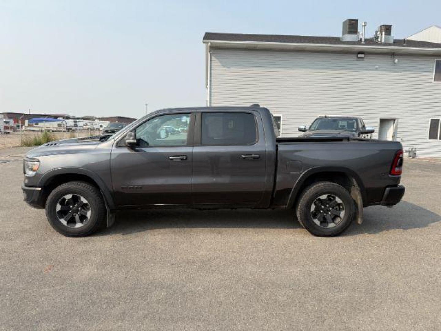 2020 GRAY /LEATHER Ram 1500 (1C6SRFLT8LN) with an 57 engine, Automatic transmission, located at 1175 N Woodruff Ave, Idaho Falls, ID, 83401, 43.506901, -111.999657 - At Timberline Auto, finding a great deal on your next vehicle is always easy! Our experienced sales staff's goal is to help find you the right vehicle at the right price! Our knowledgeable finance department has options for almost any credit score. We offer extended service contract options to prote - Photo#25