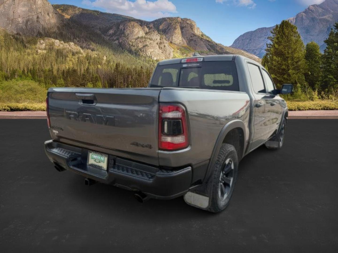 2020 GRAY /LEATHER Ram 1500 (1C6SRFLT8LN) with an 57 engine, Automatic transmission, located at 1175 N Woodruff Ave, Idaho Falls, ID, 83401, 43.506901, -111.999657 - At Timberline Auto, finding a great deal on your next vehicle is always easy! Our experienced sales staff's goal is to help find you the right vehicle at the right price! Our knowledgeable finance department has options for almost any credit score. We offer extended service contract options to prote - Photo#5