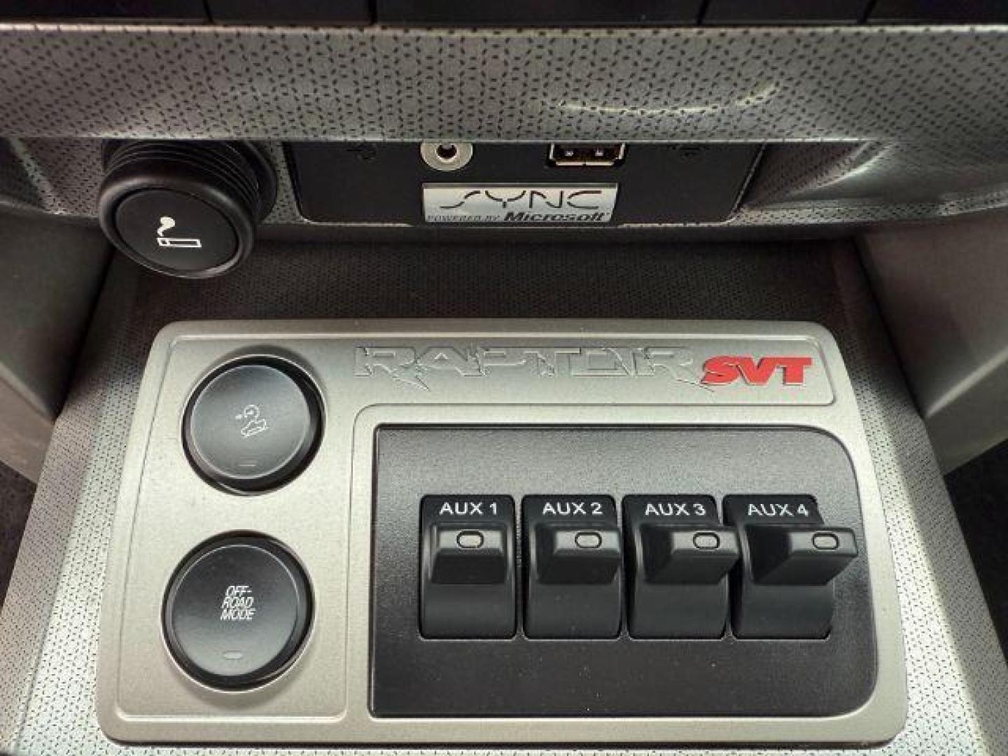2011 Oxford White /Black Ford F-150 SVT Raptor (1FTFW1R68BF) with an Triton 6.2L V-8 variable valve control engine, AUTOMATIC transmission, located at 1235 N Woodruff Ave., Idaho Falls, 83401, (208) 523-1053, 43.507172, -112.000488 - Photo#13