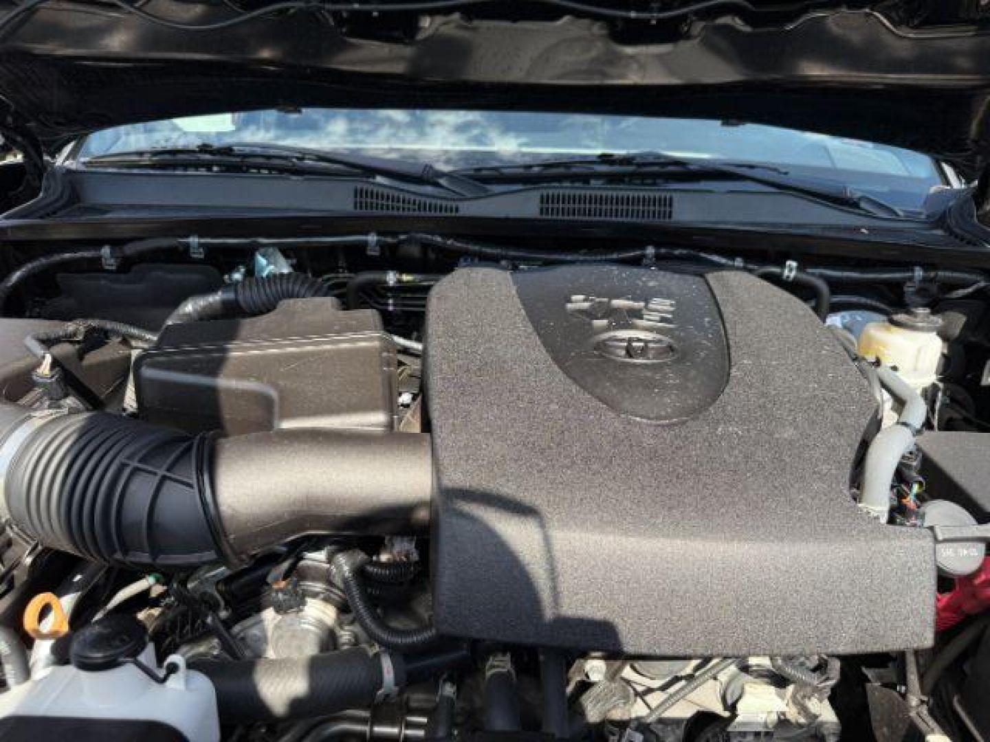 2022 Midnight Black Metallic /Black/Black Toyota Tacoma Limited (3TYGZ5AN0NT) with an 3.5L V-6 port/direct injection engine, AUTOMATIC transmission, located at 1235 N Woodruff Ave., Idaho Falls, 83401, (208) 523-1053, 43.507172, -112.000488 - At Timberline Auto, finding a great deal on your next vehicle is always easy! Our experienced sales staff's goal is to help find you the right vehicle at the right price! Our knowledgeable finance department has options for almost any credit score. We offer extended service contract options to prote - Photo#21