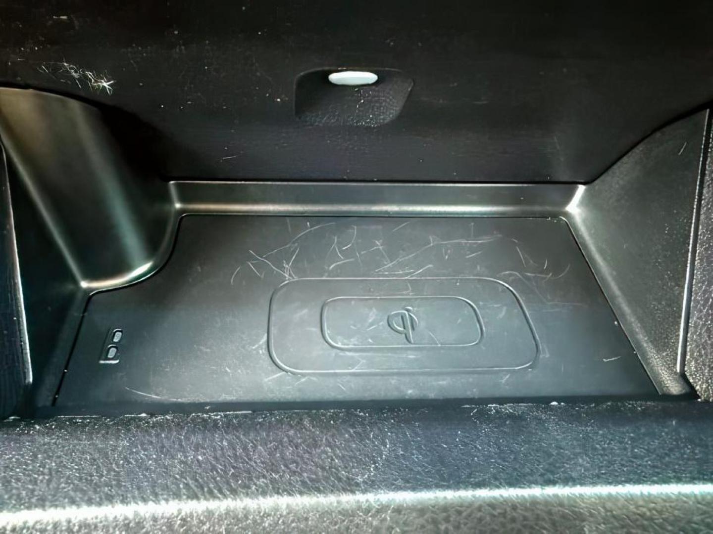 2022 Midnight Black Metallic /Black/Black Toyota Tacoma Limited (3TYGZ5AN0NT) with an 3.5L V-6 port/direct injection engine, AUTOMATIC transmission, located at 1235 N Woodruff Ave., Idaho Falls, 83401, (208) 523-1053, 43.507172, -112.000488 - At Timberline Auto, finding a great deal on your next vehicle is always easy! Our experienced sales staff's goal is to help find you the right vehicle at the right price! Our knowledgeable finance department has options for almost any credit score. We offer extended service contract options to prote - Photo#15