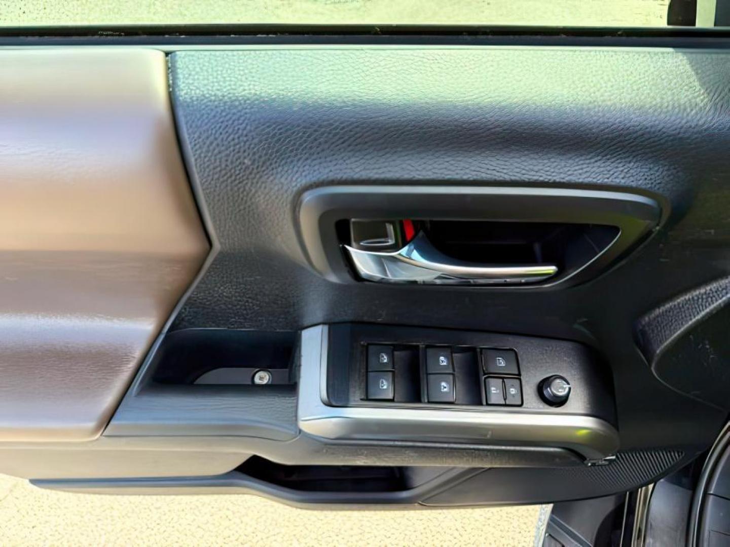 2022 Midnight Black Metallic /Black/Black Toyota Tacoma Limited (3TYGZ5AN0NT) with an 3.5L V-6 port/direct injection engine, AUTOMATIC transmission, located at 1235 N Woodruff Ave., Idaho Falls, 83401, (208) 523-1053, 43.507172, -112.000488 - At Timberline Auto, finding a great deal on your next vehicle is always easy! Our experienced sales staff's goal is to help find you the right vehicle at the right price! Our knowledgeable finance department has options for almost any credit score. We offer extended service contract options to prote - Photo#17