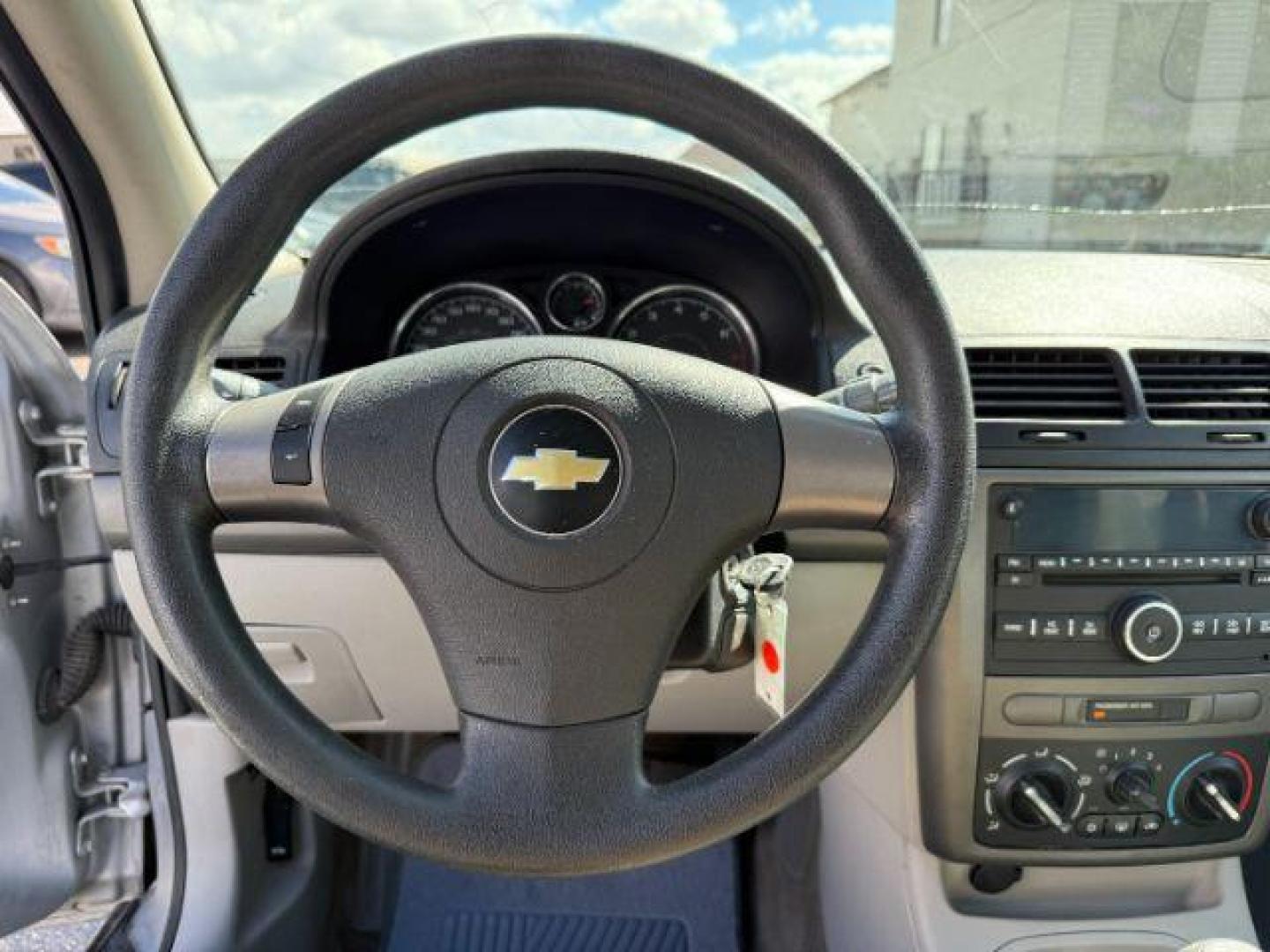 2008 Ultra Silver Metallic /Gray Chevrolet Cobalt LT (1G1AL58F287) with an Ecotec 2.2L I-4 DOHC engine, AUTOMATIC transmission, located at 1235 N Woodruff Ave., Idaho Falls, 83401, (208) 523-1053, 43.507172, -112.000488 - At Timberline Auto, finding a great deal on your next vehicle is always easy! Our experienced sales staff's goal is to help find you the right vehicle at the right price! Our knowledgeable finance department has options for almost any credit score. We offer extended service contract options to prote - Photo#9