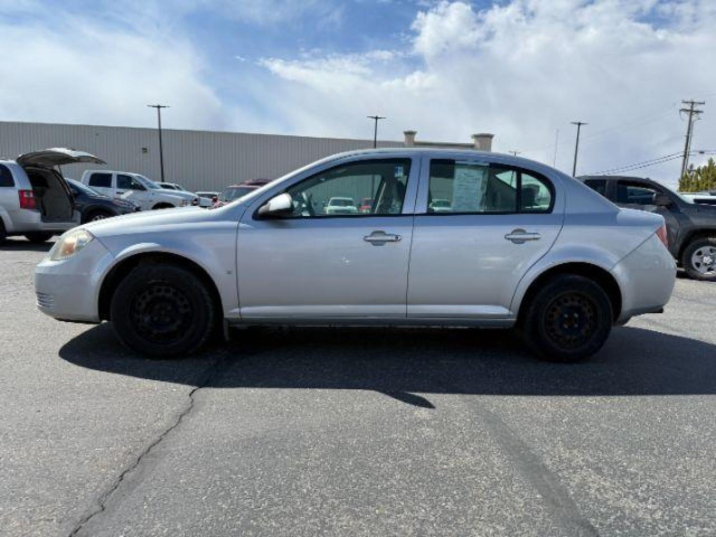 2008 Ultra Silver Metallic /Gray Chevrolet Cobalt LT (1G1AL58F287) with an Ecotec 2.2L I-4 DOHC engine, AUTOMATIC transmission, located at 1235 N Woodruff Ave., Idaho Falls, 83401, (208) 523-1053, 43.507172, -112.000488 - At Timberline Auto, finding a great deal on your next vehicle is always easy! Our experienced sales staff's goal is to help find you the right vehicle at the right price! Our knowledgeable finance department has options for almost any credit score. We offer extended service contract options to prote - Photo#1