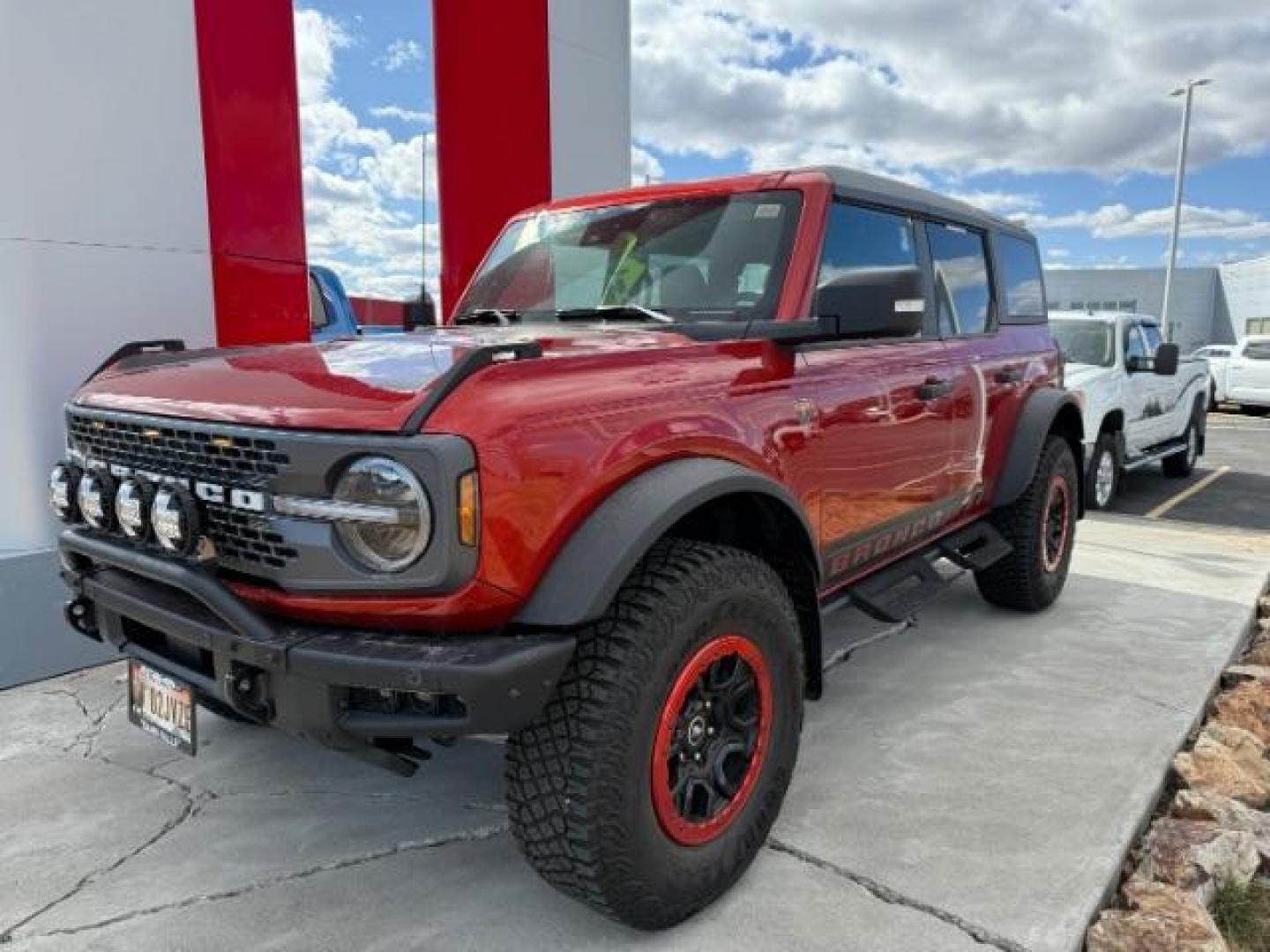 2024 RED /CLOTH FORD BRONCO BADLANDS (1FMEE9BP2RL) with an 2.7 engine, AUTOMATIC transmission, located at 1235 N Woodruff Ave., Idaho Falls, 83401, (208) 523-1053, 43.507172, -112.000488 - At Timberline Auto, finding a great deal on your next vehicle is always easy! Our experienced sales staff's goal is to help find you the right vehicle at the right price! Our knowledgeable finance department has options for almost any credit score. We offer extended service contract options to prote - Photo#0