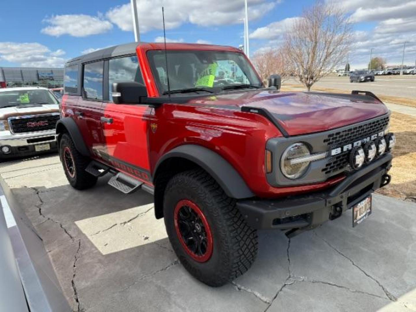 2024 RED /CLOTH FORD BRONCO BADLANDS (1FMEE9BP2RL) with an 2.7 engine, AUTOMATIC transmission, located at 1235 N Woodruff Ave., Idaho Falls, 83401, (208) 523-1053, 43.507172, -112.000488 - At Timberline Auto, finding a great deal on your next vehicle is always easy! Our experienced sales staff's goal is to help find you the right vehicle at the right price! Our knowledgeable finance department has options for almost any credit score. We offer extended service contract options to prote - Photo#5