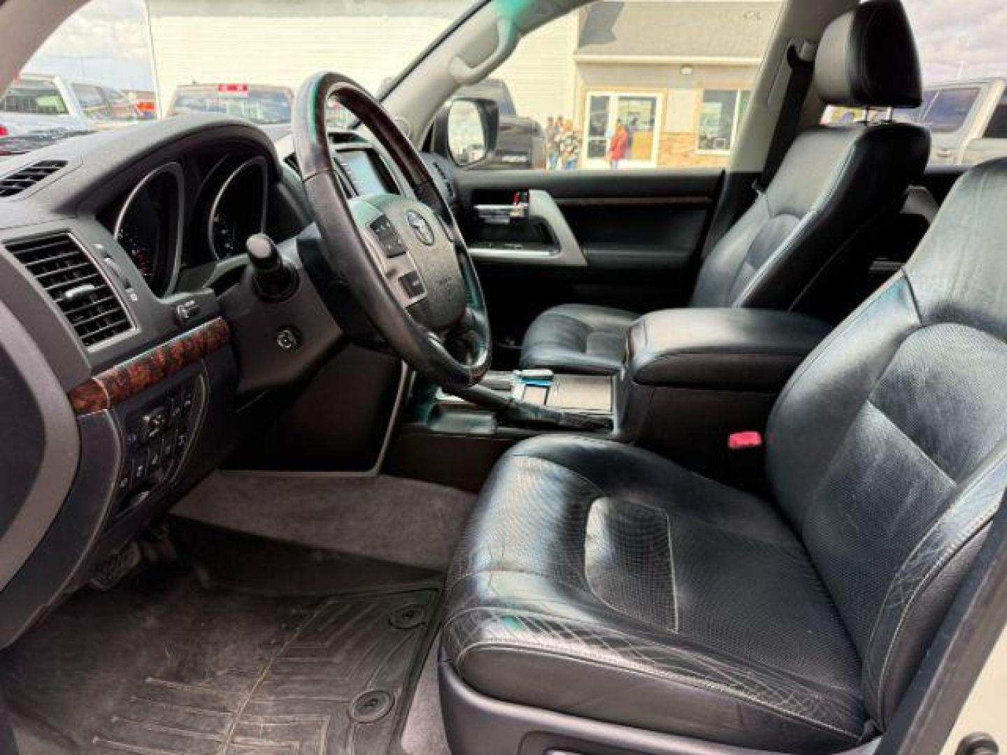 2014 WHITE /Black Toyota Land Cruiser V8 (JTMHY7AJXE4) with an I-FORCE 5.7L V-8 DOHC engine, AUTOMATIC transmission, located at 1235 N Woodruff Ave., Idaho Falls, 83401, (208) 523-1053, 43.507172, -112.000488 - Photo#9