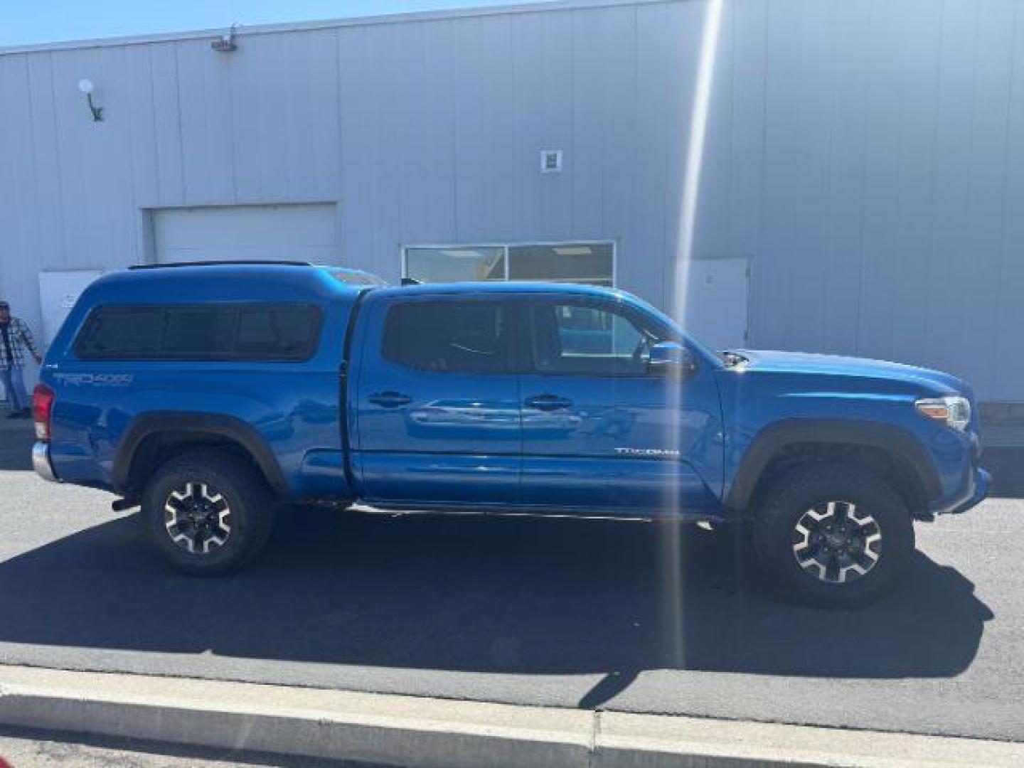 2017 Blazing Blue Pearl /Cement Gray Toyota Tacoma SR5 V6 | TRD Sport | TRD Off Road (3TMDZ5BN3HM) with an 3.5L V-6 port/direct injection engine, AUTOMATIC transmission, located at 1235 N Woodruff Ave., Idaho Falls, 83401, (208) 523-1053, 43.507172, -112.000488 - At Timberline Auto, finding a great deal on your next vehicle is always easy! Our experienced sales staff's goal is to help find you the right vehicle at the right price! Our knowledgeable finance department has options for almost any credit score. We offer extended service contract options to prote - Photo#5