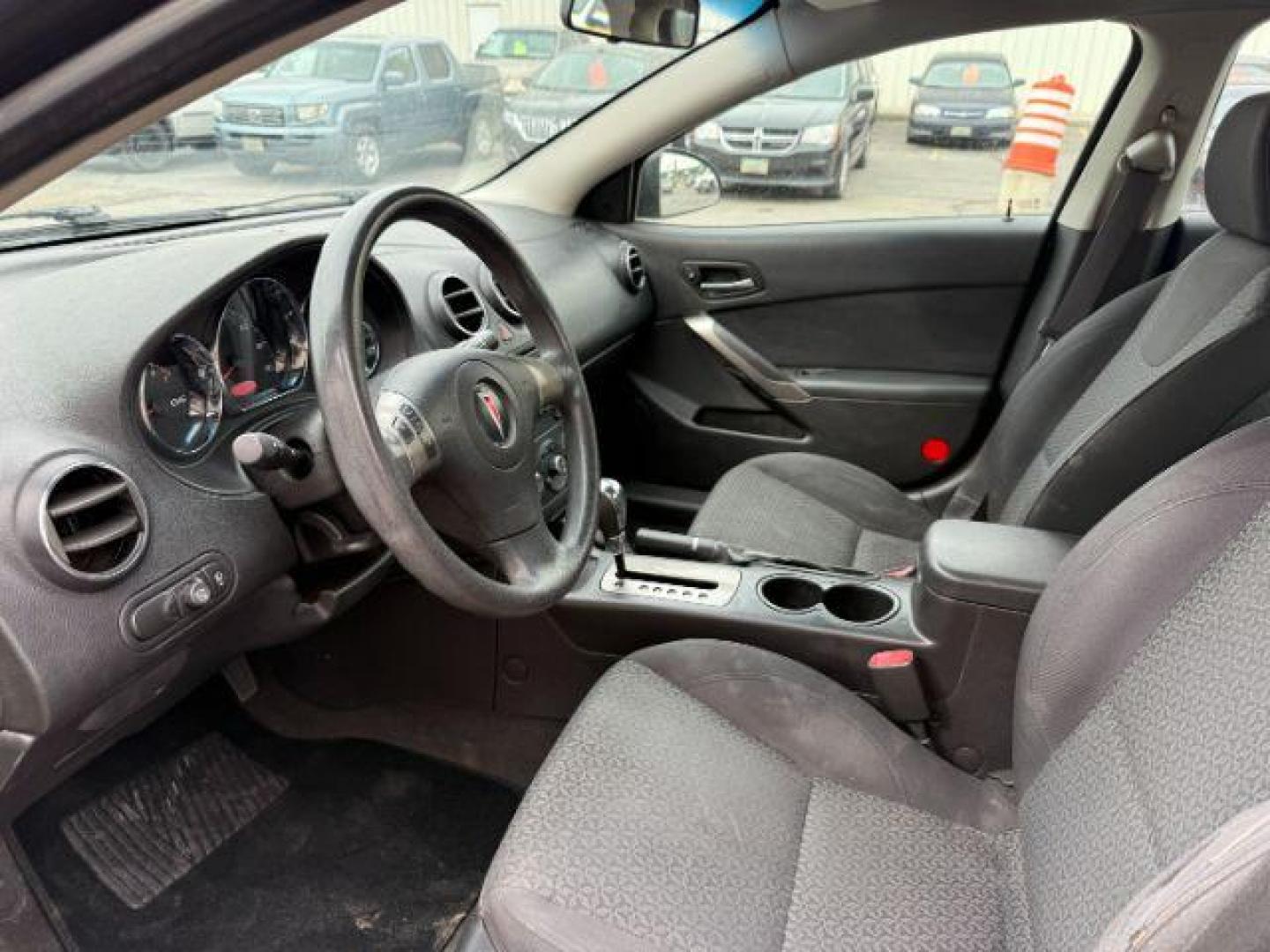 2007 GRAY /CLOTH Pontiac G6 BASE (1G2ZG58N174) with an V6 3.5L engine, AUTOMATIC transmission, located at 1235 N Woodruff Ave., Idaho Falls, 83401, (208) 523-1053, 43.507172, -112.000488 - Photo#8