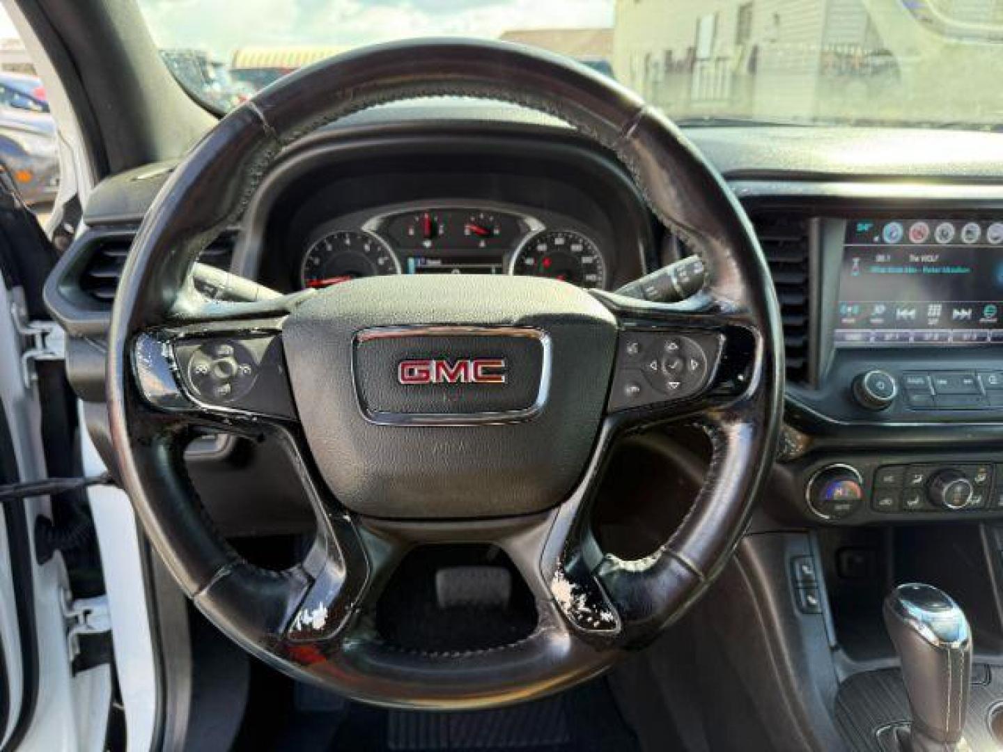 2018 Summit White /Jet Black GMC Acadia SLT-1 (1GKKNULS6JZ) with an 3.6L V-6 gasoline direct injection engine, AUTOMATIC transmission, located at 1235 N Woodruff Ave., Idaho Falls, 83401, (208) 523-1053, 43.507172, -112.000488 - At Timberline Auto, finding a great deal on your next vehicle is always easy! Our experienced sales staff's goal is to help find you the right vehicle at the right price! Our knowledgeable finance department has options for almost any credit score. We offer extended service contract options to prote - Photo#11