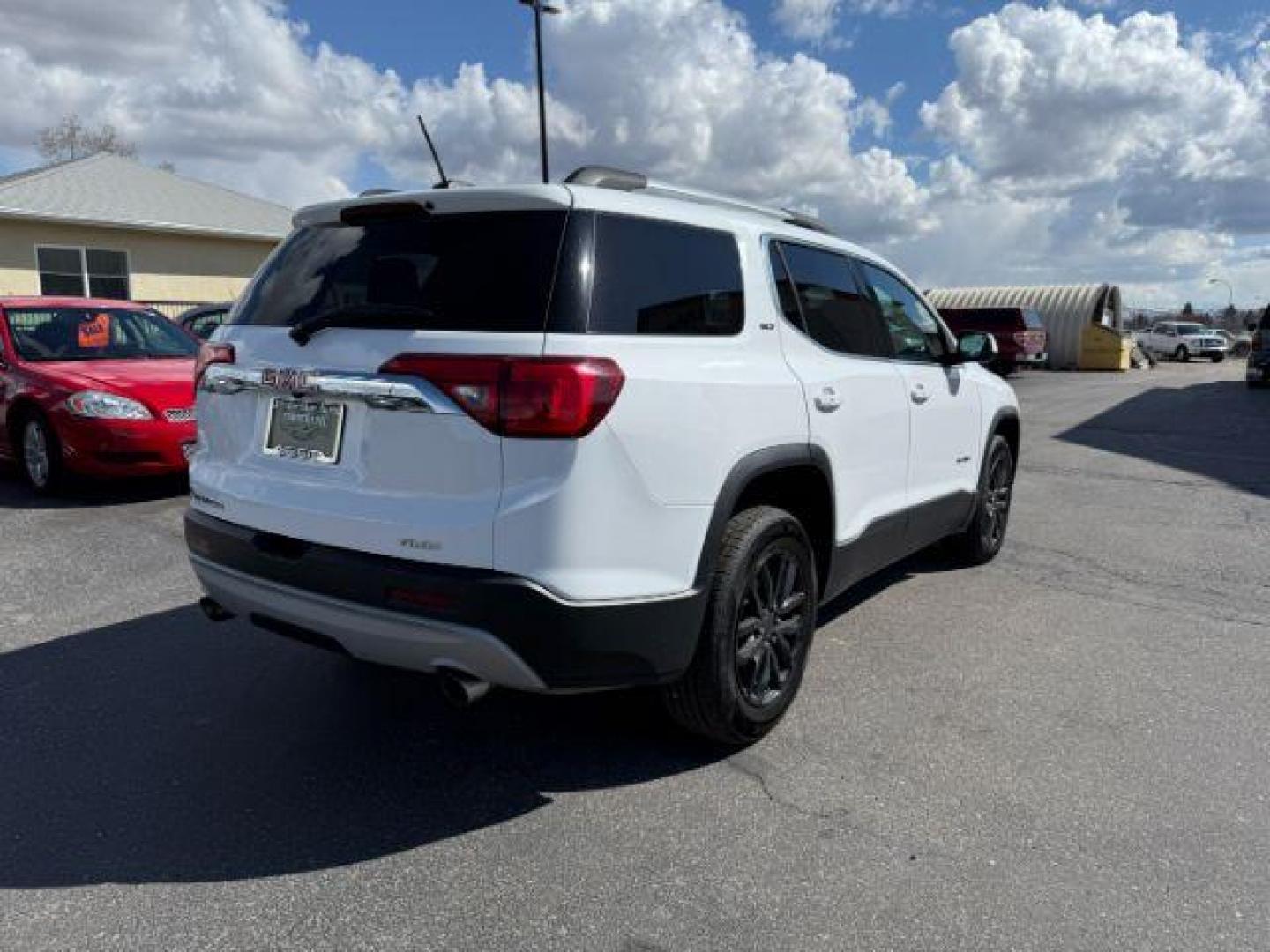 2018 Summit White /Jet Black GMC Acadia SLT-1 (1GKKNULS6JZ) with an 3.6L V-6 gasoline direct injection engine, AUTOMATIC transmission, located at 1235 N Woodruff Ave., Idaho Falls, 83401, (208) 523-1053, 43.507172, -112.000488 - At Timberline Auto, finding a great deal on your next vehicle is always easy! Our experienced sales staff's goal is to help find you the right vehicle at the right price! Our knowledgeable finance department has options for almost any credit score. We offer extended service contract options to prote - Photo#5