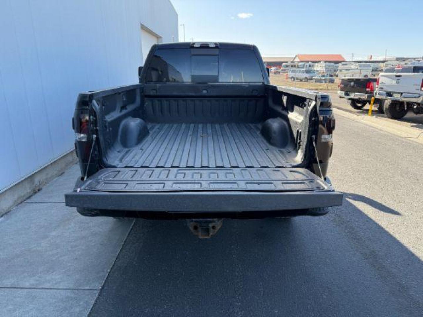 2015 Onyx Black /Jet Black GMC Sierra 2500HD Denali (1GT120E84FF) with an Duramax 6.6L V-8 diesel direct injection engine, AUTOMATIC transmission, located at 1235 N Woodruff Ave., Idaho Falls, 83401, (208) 523-1053, 43.507172, -112.000488 - At Timberline Auto, finding a great deal on your next vehicle is always easy! Our experienced sales staff's goal is to help find you the right vehicle at the right price! Our knowledgeable finance department has options for almost any credit score. We offer extended service contract options to prote - Photo#3