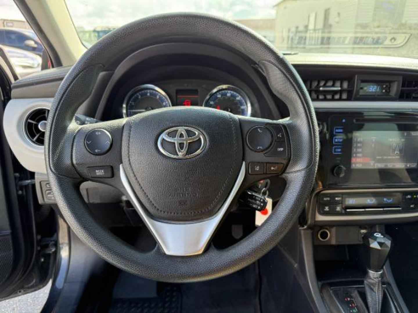 2018 BLACK /Steel Gray Toyota Corolla SE (2T1BURHE6JC) with an 1.8L I-4 DOHC engine, AUTOMATIC transmission, located at 1235 N Woodruff Ave., Idaho Falls, 83401, (208) 523-1053, 43.507172, -112.000488 - At Timberline Auto, finding a great deal on your next vehicle is always easy! Our experienced sales staff's goal is to help find you the right vehicle at the right price! Our knowledgeable finance department has options for almost any credit score. We offer extended service contract options to prote - Photo#11
