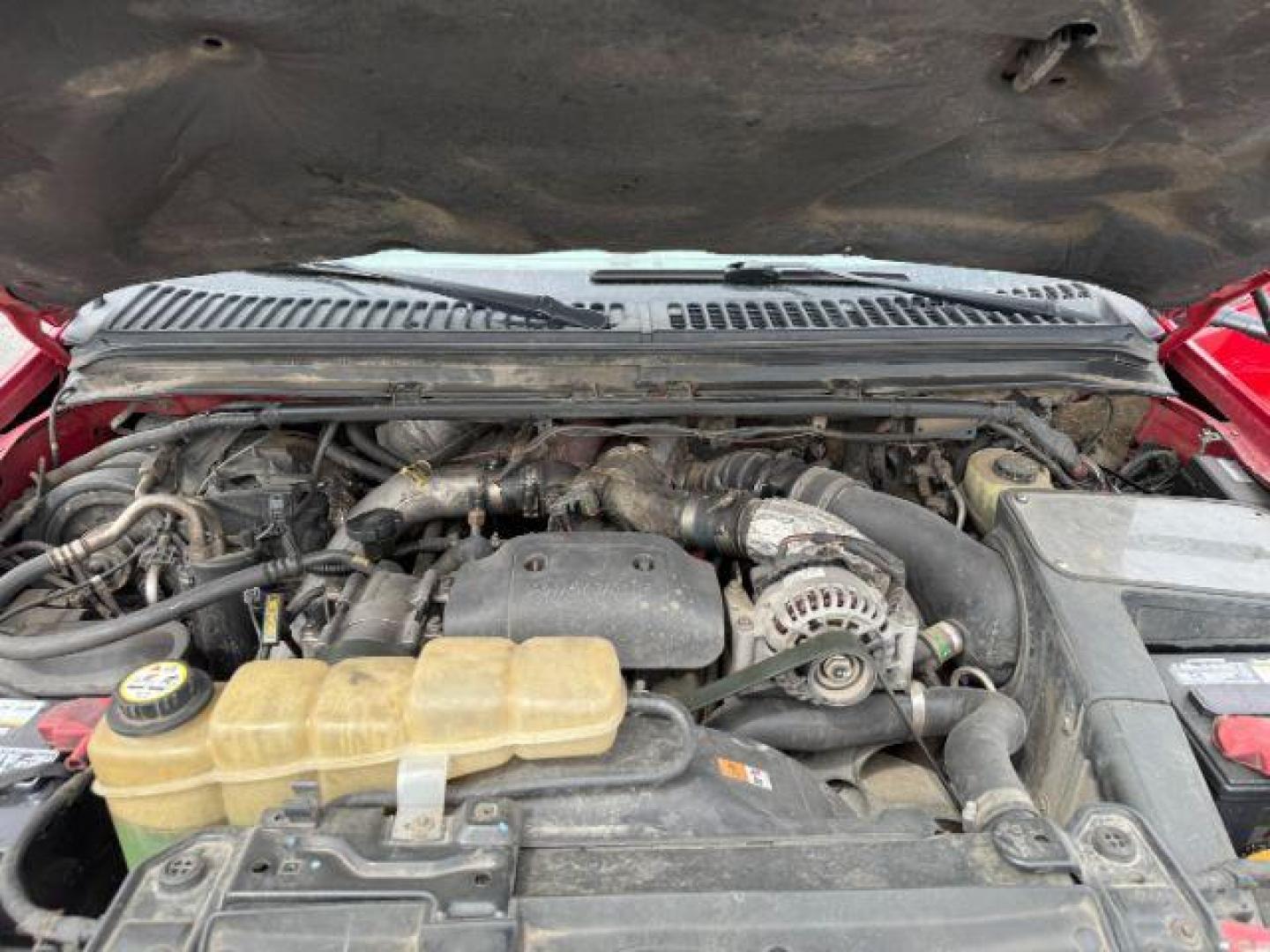 2003 Red Clearcoat /Medium Flint Ford F-350 XLT (1FTWX33F73E) with an Powerstroke 6L V-8 diesel direct injection engine, AUTOMATIC transmission, located at 1235 N Woodruff Ave., Idaho Falls, 83401, (208) 523-1053, 43.507172, -112.000488 - At Timberline Auto, finding a great deal on your next vehicle is always easy! Our experienced sales staff's goal is to help find you the right vehicle at the right price! Our knowledgeable finance department has options for almost any credit score. We offer extended service contract options to prote - Photo#17