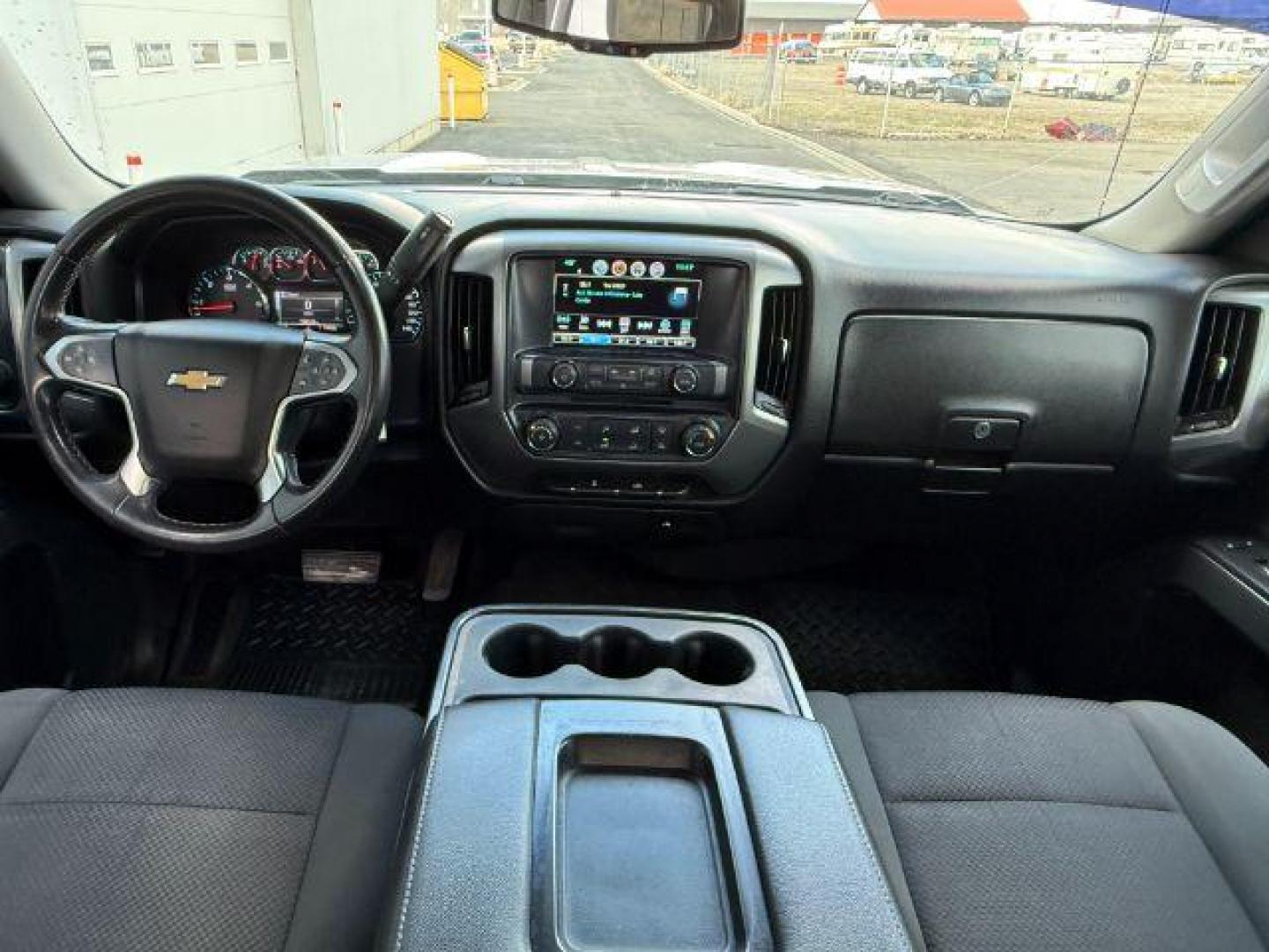 2017 Silver Ice Metallic /Jet Black Chevrolet Silverado 1500 1LT (3GCUKREC7HG) with an 5.3 engine, AUTOMATIC transmission, located at 1235 N Woodruff Ave., Idaho Falls, 83401, (208) 523-1053, 43.507172, -112.000488 - At Timberline Auto, finding a great deal on your next vehicle is always easy! Our experienced sales staff's goal is to help find you the right vehicle at the right price! Our knowledgeable finance department has options for almost any credit score. We offer extended service contract options to prote - Photo#18