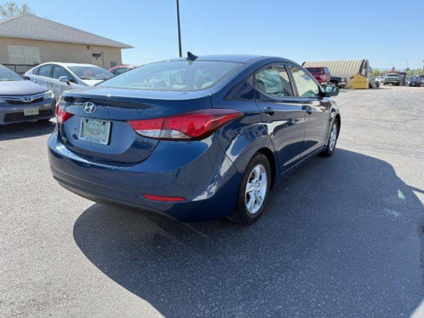 2015 BLUE /GRAY Hyundai Elantra SE (KMHDH4AE1FU) with an 1.8 engine, AUTO transmission, located at 1235 N Woodruff Ave., Idaho Falls, 83401, (208) 523-1053, 43.507172, -112.000488 - At Timberline Auto, finding a great deal on your next vehicle is always easy! Our experienced sales staff's goal is to help find you the right vehicle at the right price! Our knowledgeable finance department has options for almost any credit score. We offer extended service contract options to prote - Photo#21