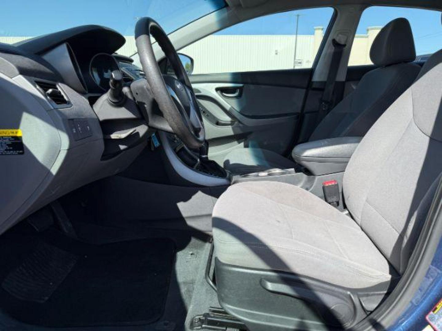 2015 BLUE /GRAY Hyundai Elantra SE (KMHDH4AE1FU) with an 1.8 engine, AUTO transmission, located at 1235 N Woodruff Ave., Idaho Falls, 83401, (208) 523-1053, 43.507172, -112.000488 - At Timberline Auto, finding a great deal on your next vehicle is always easy! Our experienced sales staff's goal is to help find you the right vehicle at the right price! Our knowledgeable finance department has options for almost any credit score. We offer extended service contract options to prote - Photo#24