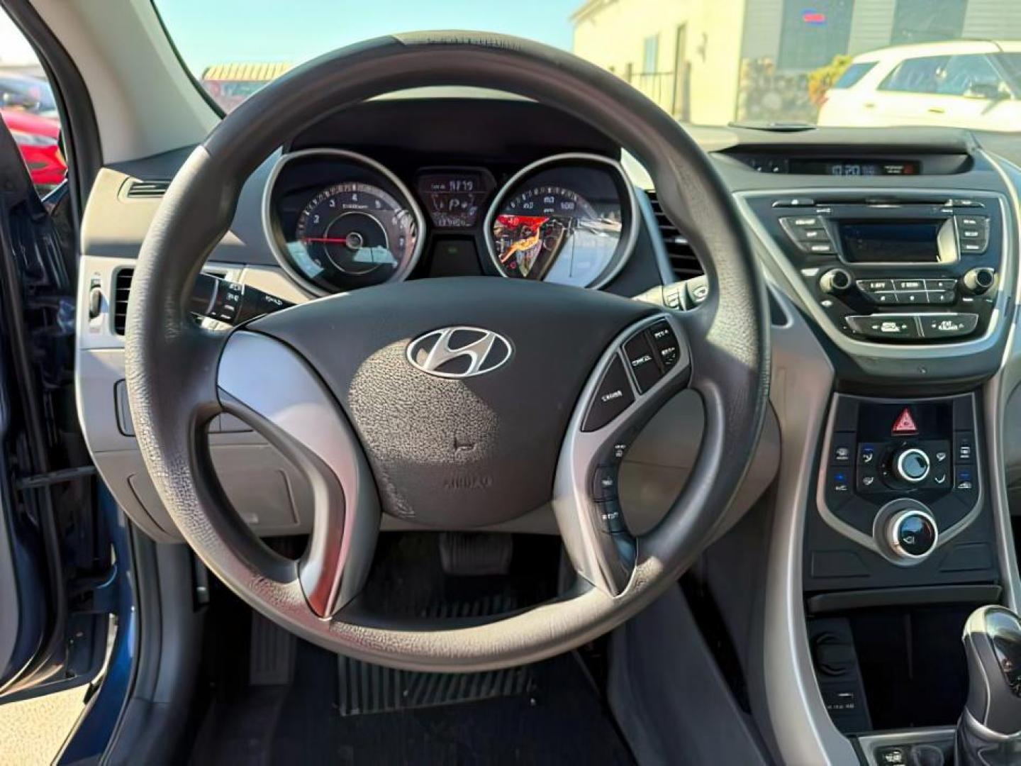 2015 BLUE /GRAY Hyundai Elantra SE (KMHDH4AE1FU) with an 1.8 engine, AUTO transmission, located at 1235 N Woodruff Ave., Idaho Falls, 83401, (208) 523-1053, 43.507172, -112.000488 - At Timberline Auto, finding a great deal on your next vehicle is always easy! Our experienced sales staff's goal is to help find you the right vehicle at the right price! Our knowledgeable finance department has options for almost any credit score. We offer extended service contract options to prote - Photo#9